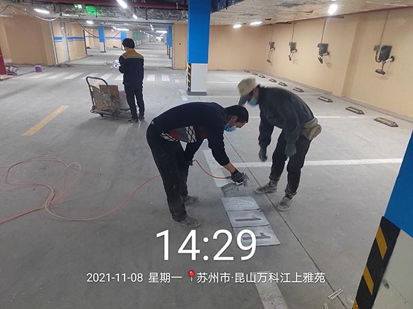 道路劃線，車位劃線，停車位劃線