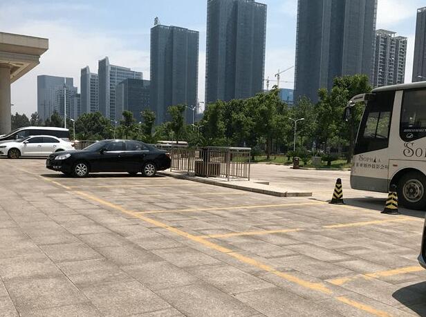 酒店賓館停車位劃線找什么單位，找誰來劃線？