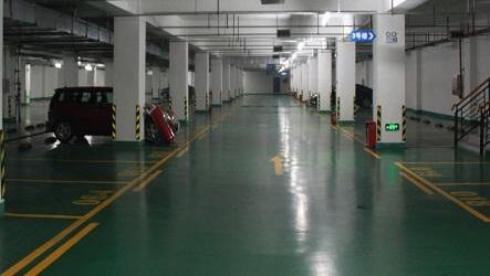 聚氨酯室內(nèi)停車場地坪需要具備哪些性能？有何優(yōu)勢