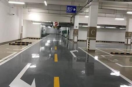 高質(zhì)量的車位劃線漆需要符合的基本特征有哪些？