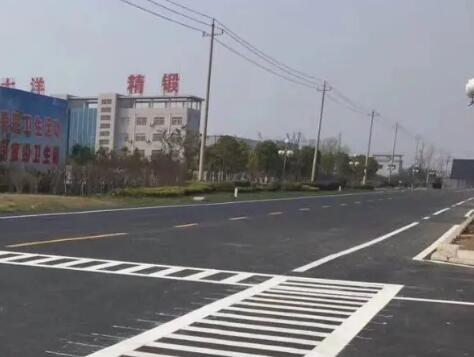 蘇州道路劃線漆施工多少錢一米？飛揚(yáng)市政價(jià)格合理