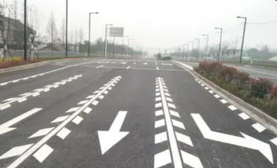 冷噴標(biāo)線一平方多少錢？道路劃線冷涂多少錢？