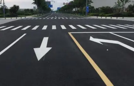 合肥道路劃線分析，如何保證道路畫線的筆直呢？