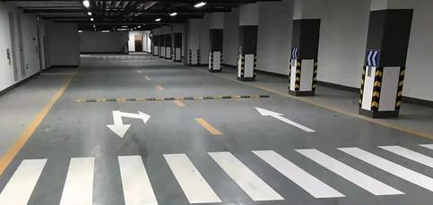 停車(chē)位劃線不清晰，如何合理停車(chē)？